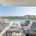 Luxury Providenza Villa *