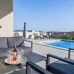 Luxury Providenza Villa *