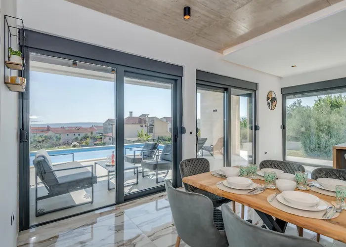 Luxury Providenza Villa