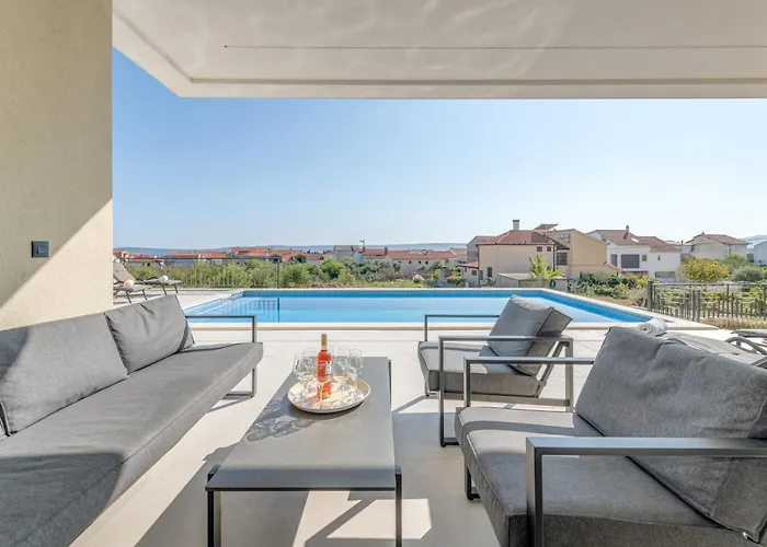 Luxury Providenza Villa *